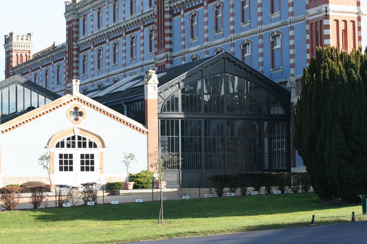 Les Suites Champenoises Tinqueux Esterno foto