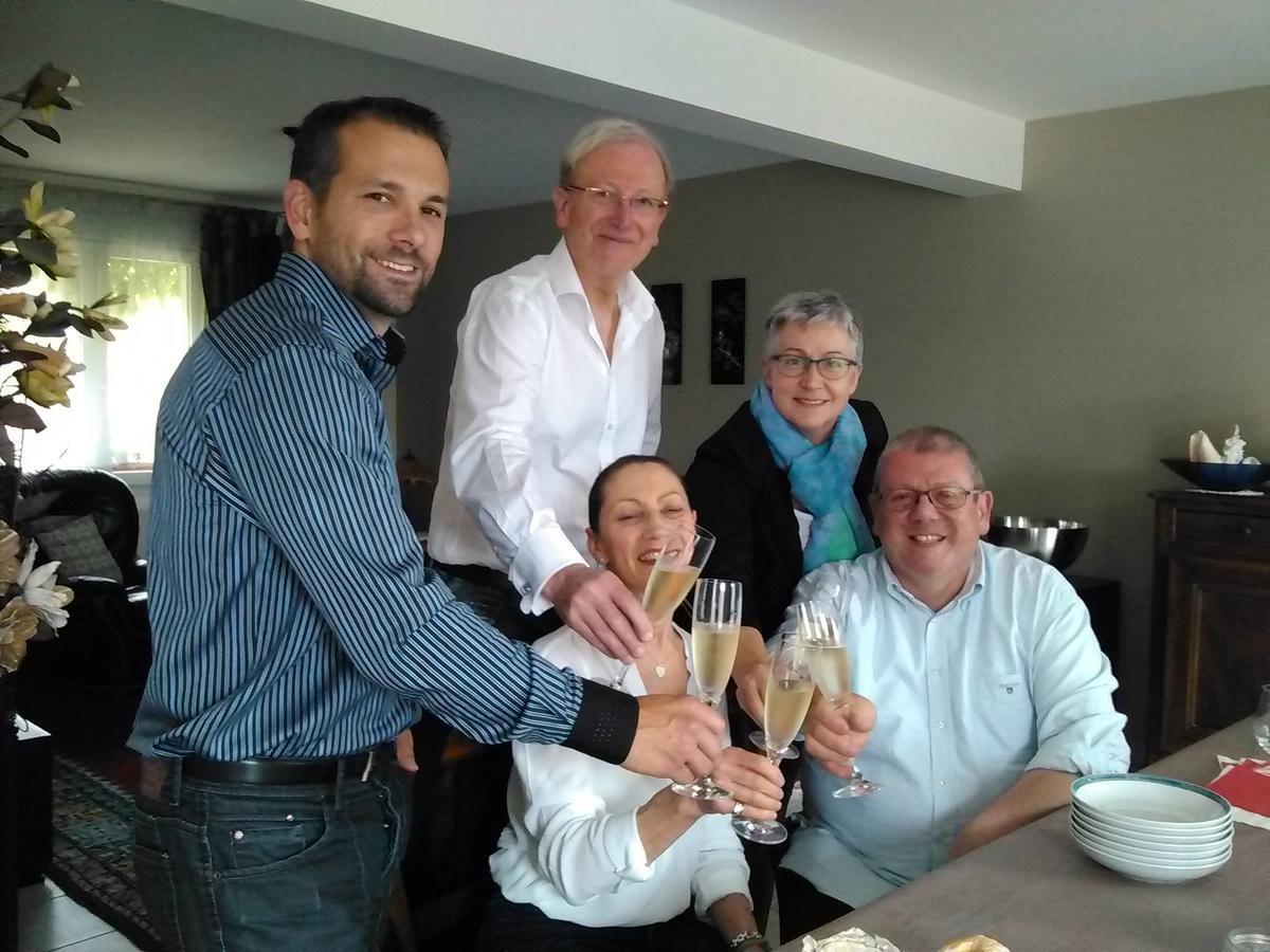 Les Suites Champenoises Tinqueux Esterno foto